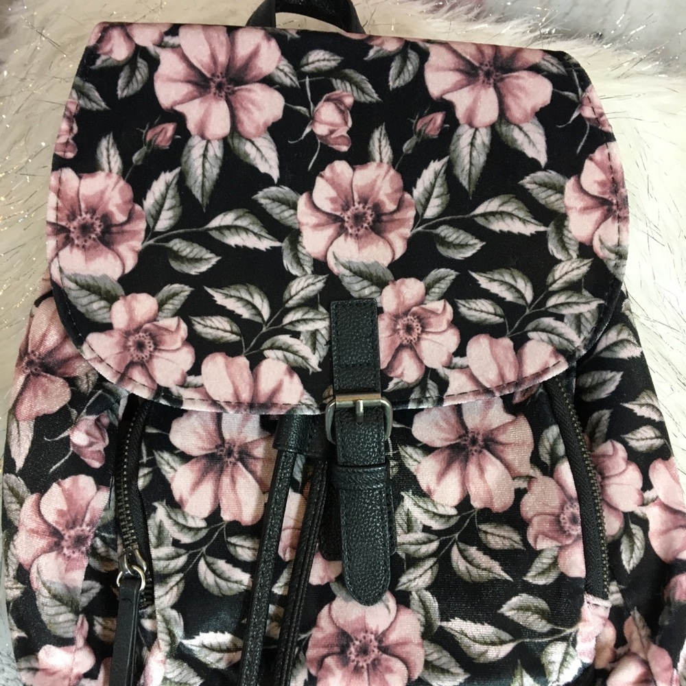 Spring Fever Backpack - Picture 7 of 7